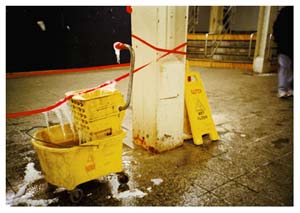 NY wet floor
aus der Postkartenserie "Linzers Farbenlehre"
von Friederike Linzer
Orangenhaut
aus der Postkartenserie "Linzers Farbenlehre"
von Friederike Linzer
